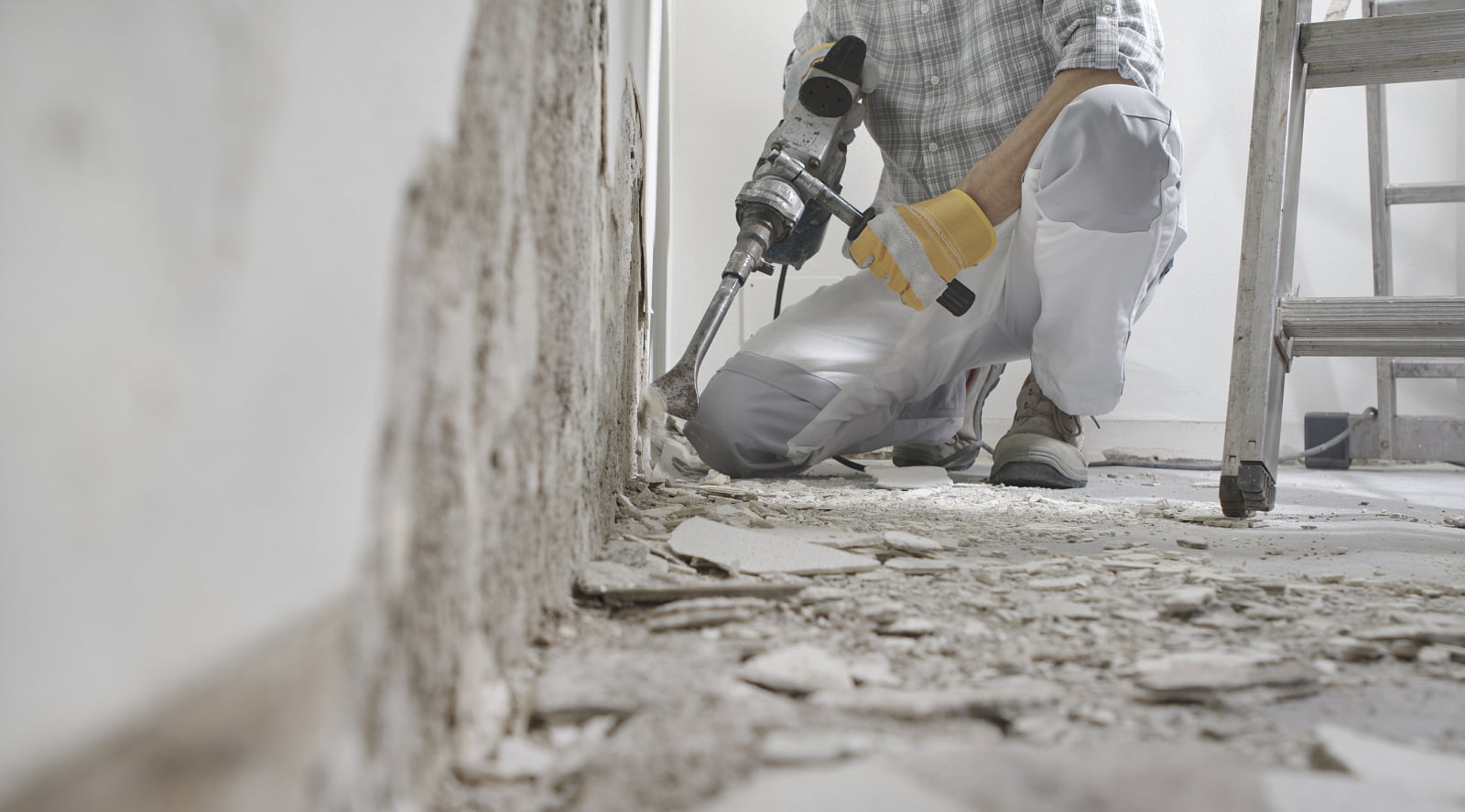 Sloopwerk met oog voor resultaat – BreSteSlopen BreSteSlopen - Uw betrouwbare partner in professioneel sloopwerk